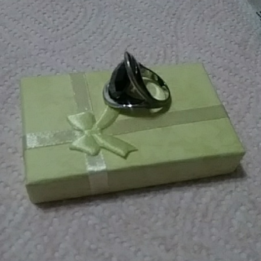 Elegant Silver Women's Ring